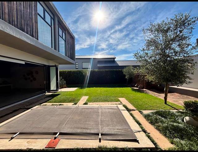 4 BEDROOM HOUSE FOR SALE IN SIX FOUNTAINS RESIDENTIAL ESTATE